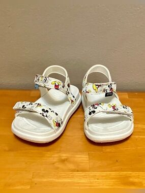 NATIVE x Disney Charley Mickey Mouse Sandals, White/Multi - Size C8 (VGUC)